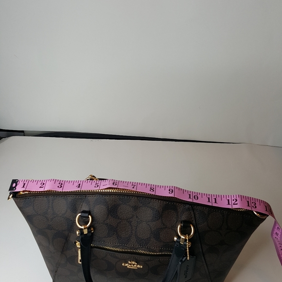 Coach Signature Leather Crossbody bag. - Picture 6 of 9